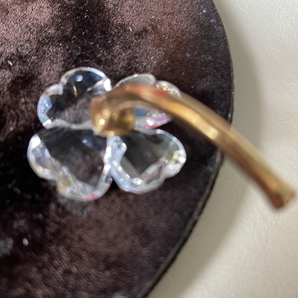 #Crystal 4 leaf clover